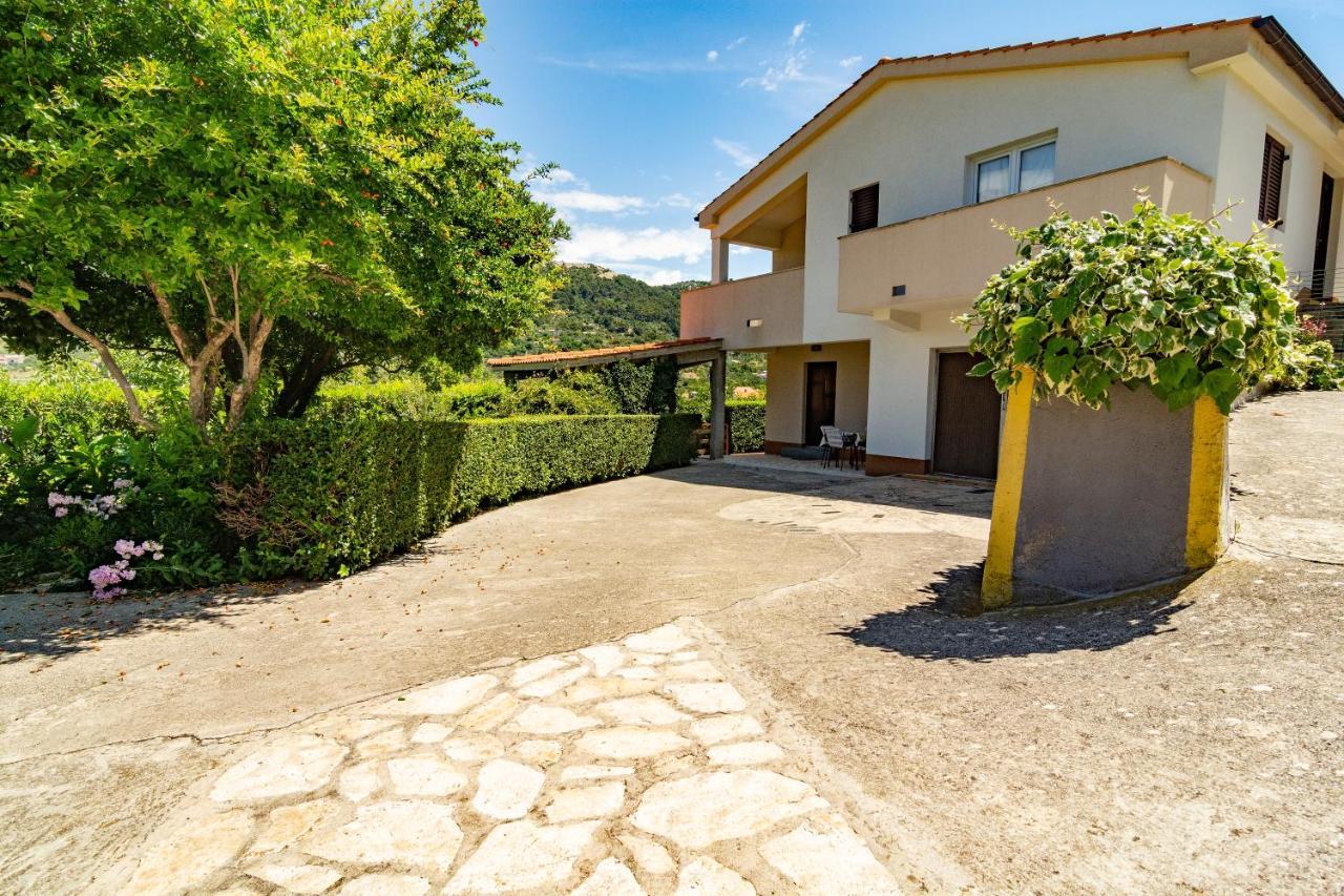 Apartment Dumicic 1 Mundanije 外观 照片